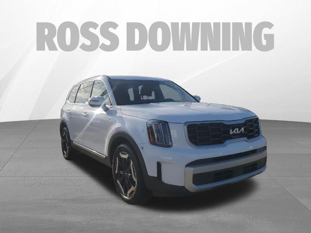 used 2025 Kia Telluride car, priced at $33,368