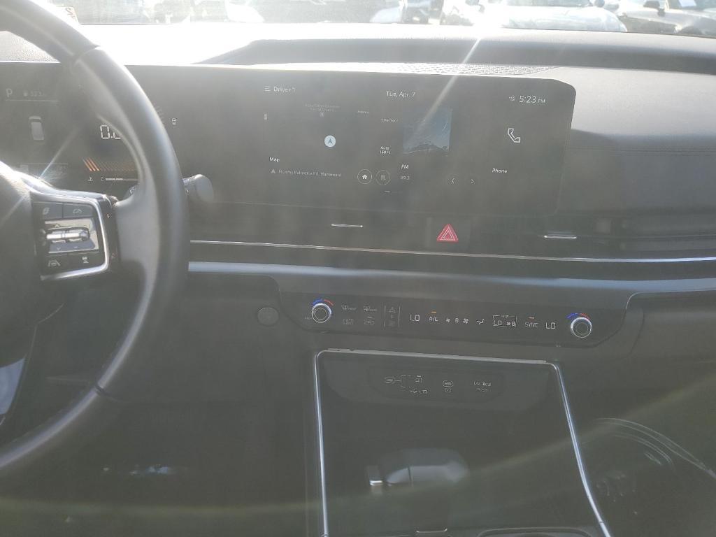 used 2025 Kia Carnival car, priced at $33,539