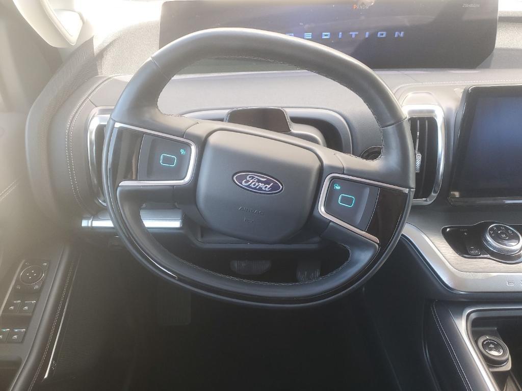 used 2025 Ford Expedition car, priced at $67,679