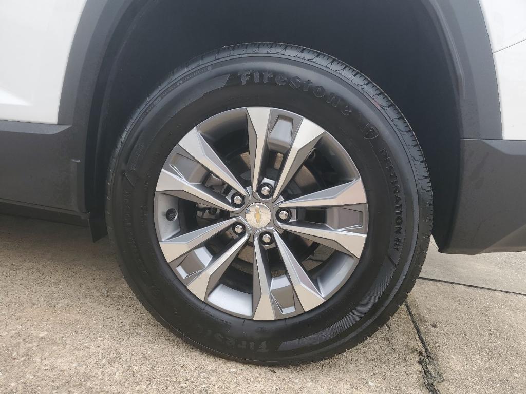 used 2025 Chevrolet Equinox car, priced at $22,952