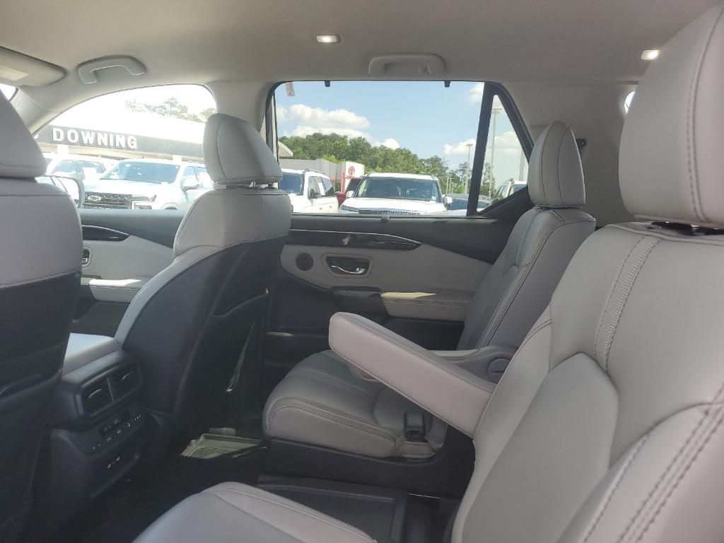used 2024 Honda Pilot car, priced at $38,662