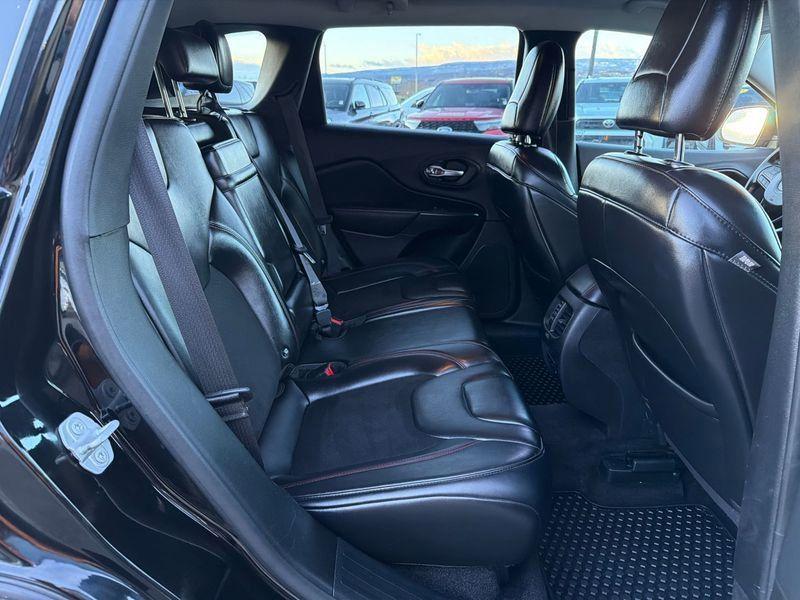 used 2019 Jeep Cherokee car, priced at $14,495