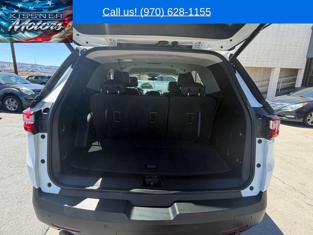 used 2021 Chevrolet Traverse car, priced at $23,236
