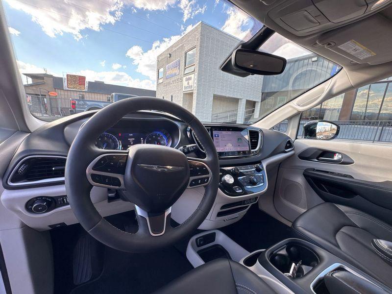 used 2024 Chrysler Pacifica car, priced at $26,995