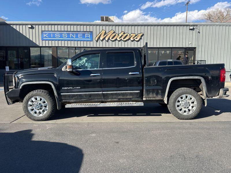 used 2019 GMC Sierra 2500 car, priced at $45,995