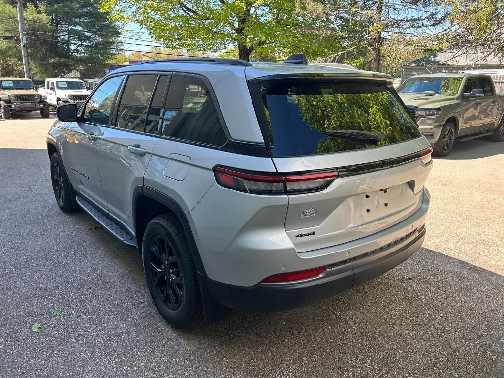 new 2026 Jeep Grand Cherokee car, priced at $50,890