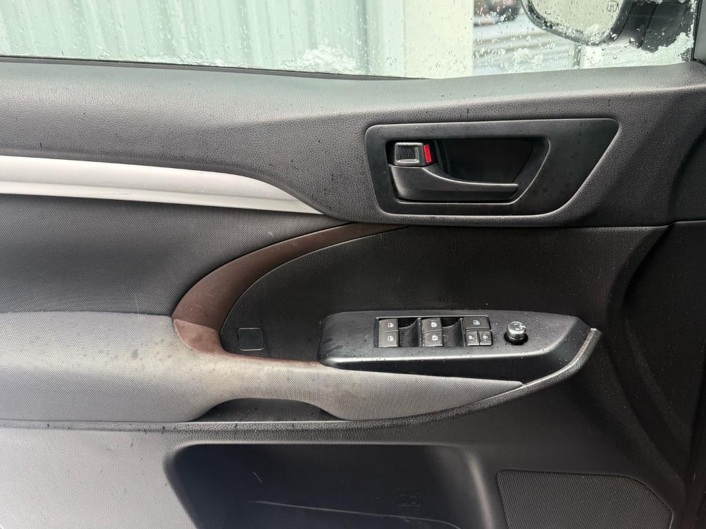 used 2019 Toyota Highlander car, priced at $23,973