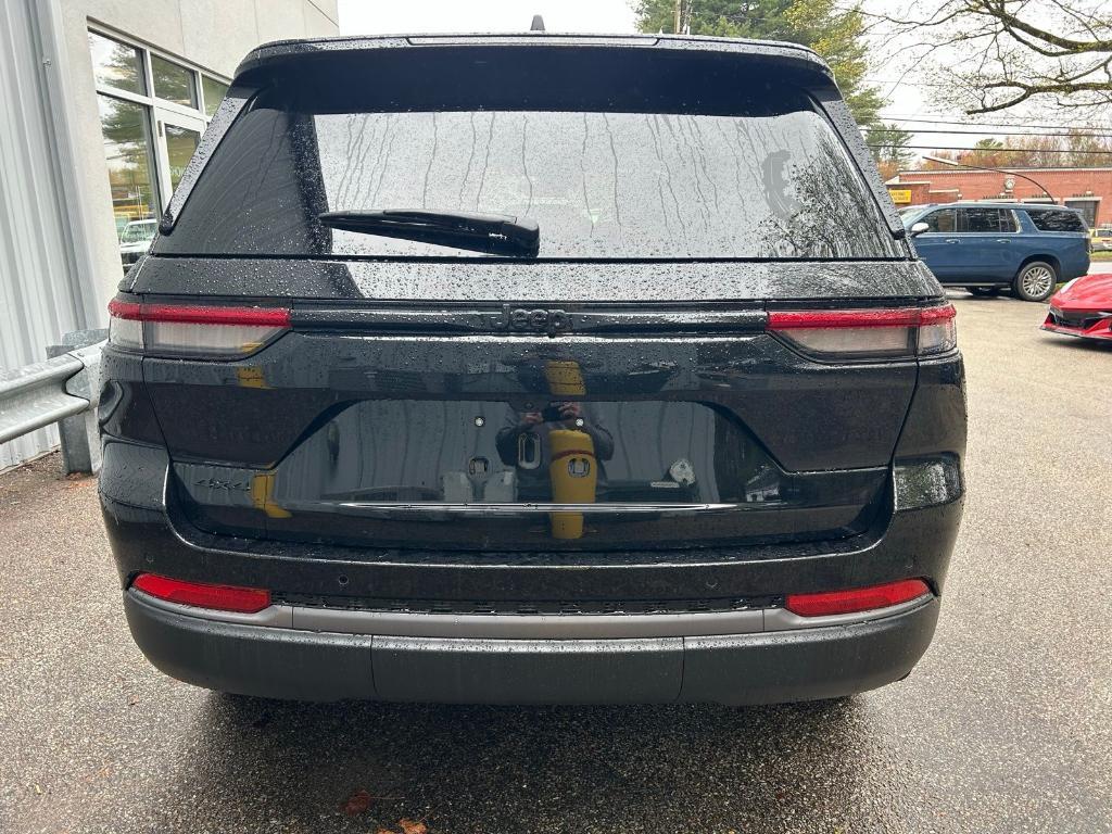 new 2026 Jeep Grand Cherokee car, priced at $49,611
