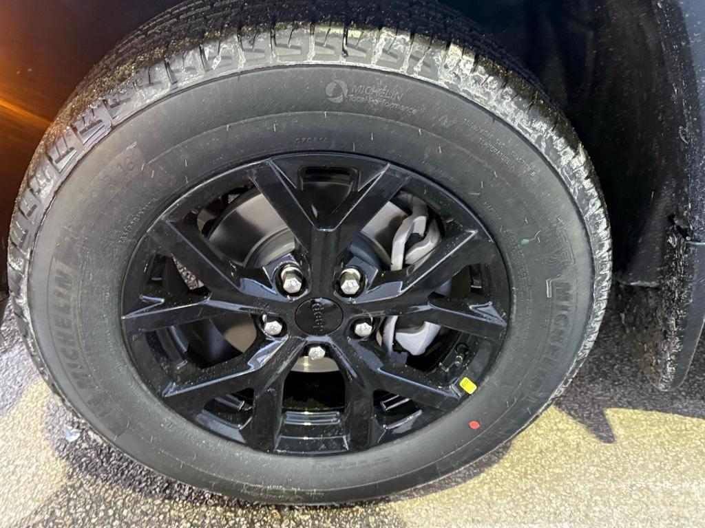 new 2026 Jeep Grand Cherokee car, priced at $51,145