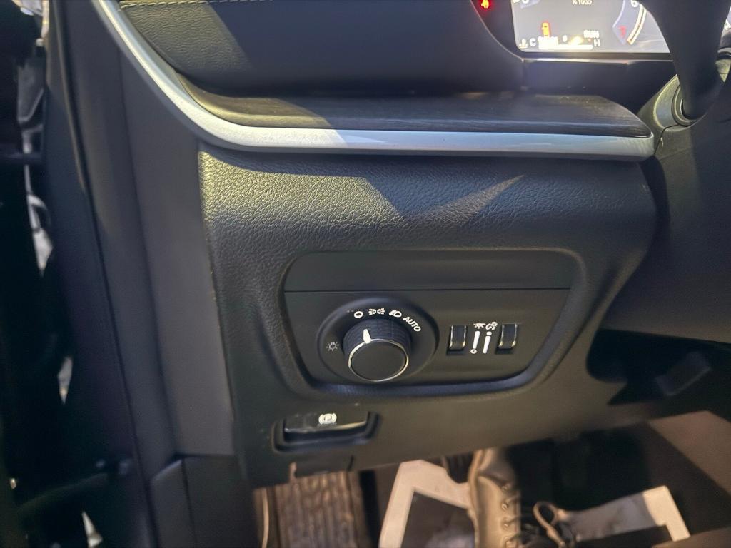 new 2026 Jeep Grand Cherokee car, priced at $51,145