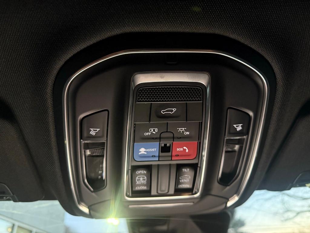 new 2026 Jeep Grand Cherokee car, priced at $51,145