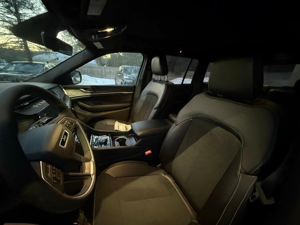 new 2026 Jeep Grand Cherokee car, priced at $51,145