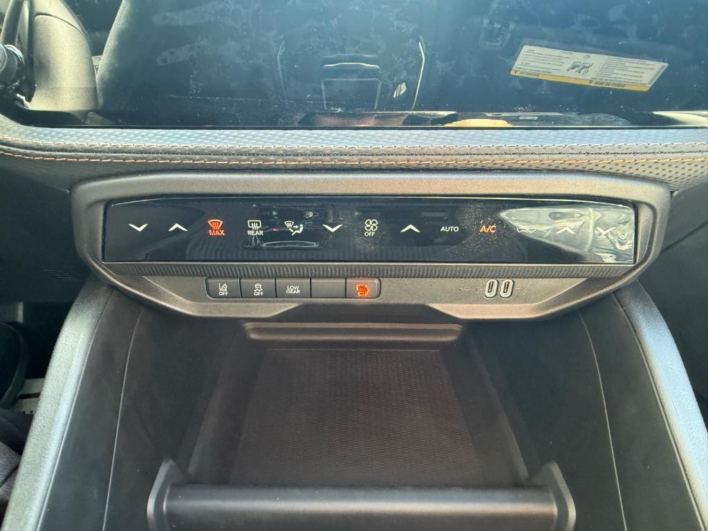 new 2026 Jeep Cherokee car, priced at $42,220