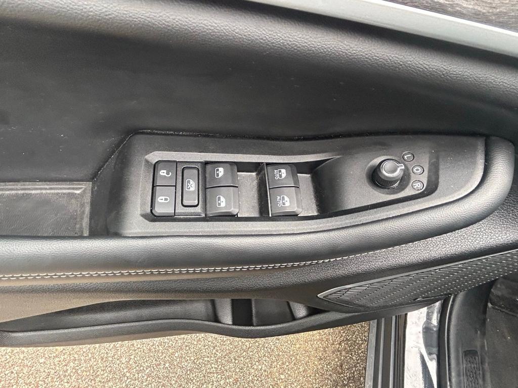 used 2024 Jeep Grand Cherokee L car, priced at $36,715