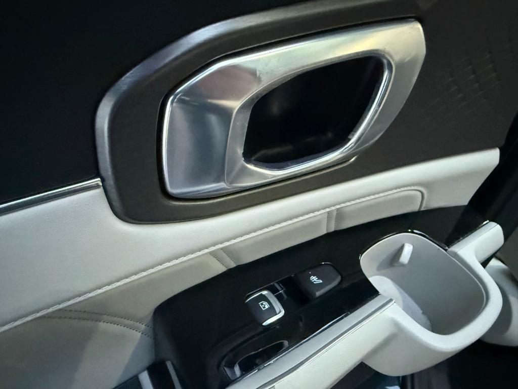 used 2023 Kia Sorento Hybrid car, priced at $32,595