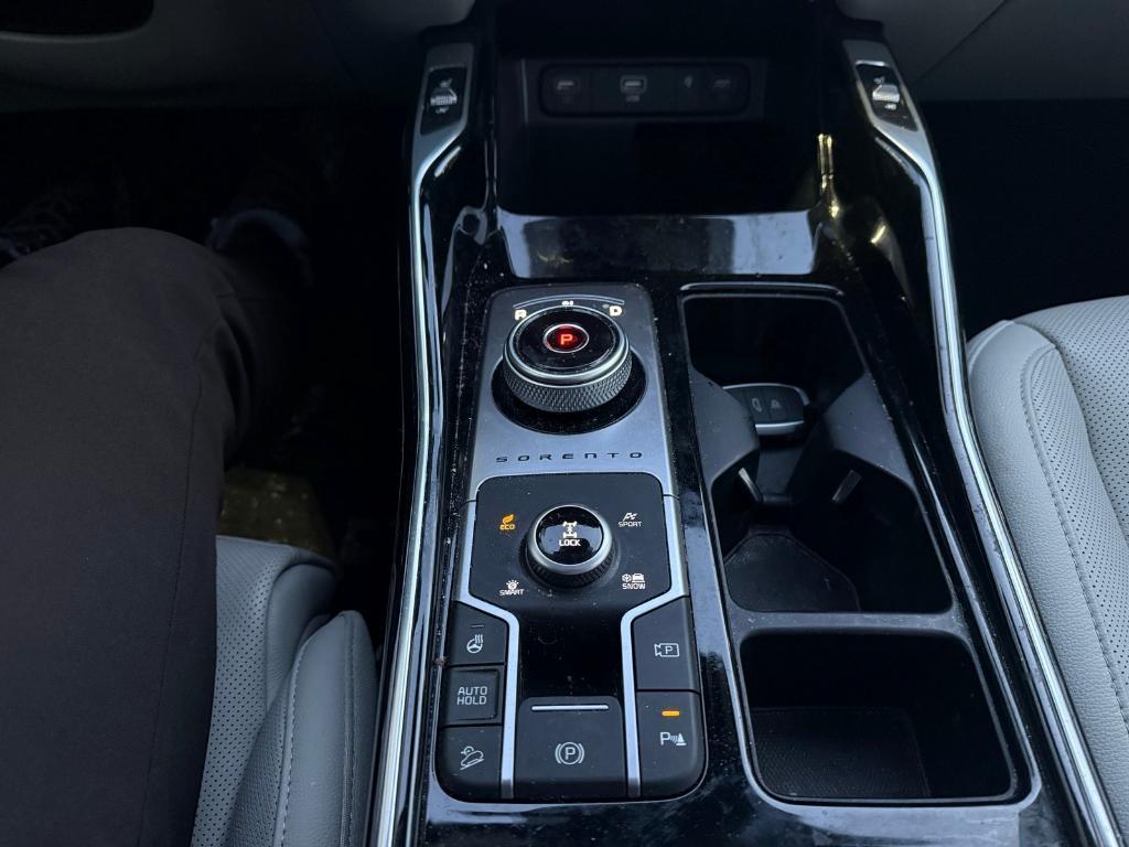 used 2023 Kia Sorento Hybrid car, priced at $32,595