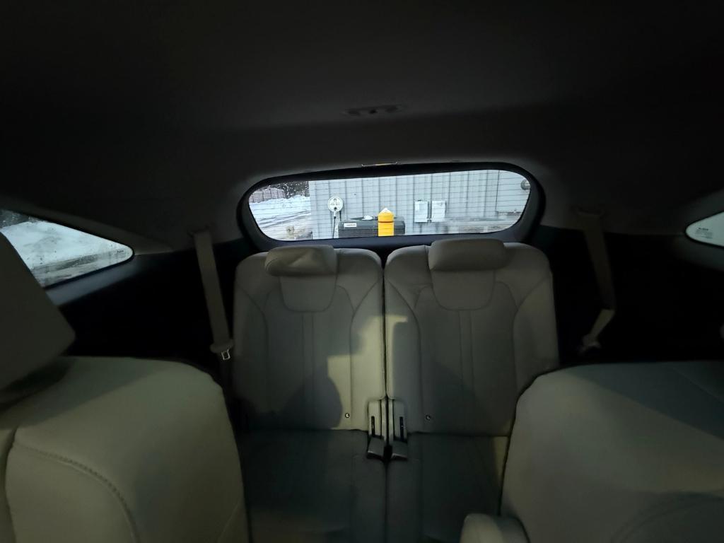 used 2023 Kia Sorento Hybrid car, priced at $32,595