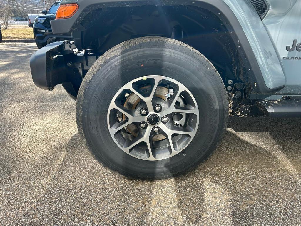 new 2026 Jeep Gladiator car, priced at $50,693