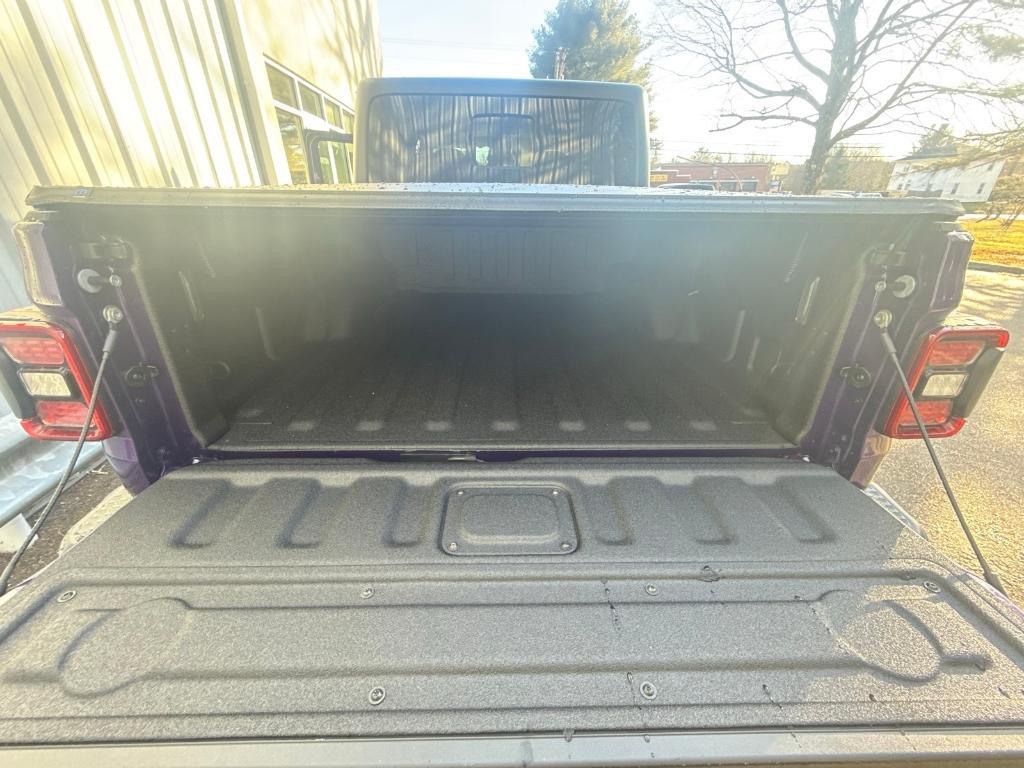 new 2026 Jeep Gladiator car, priced at $64,165