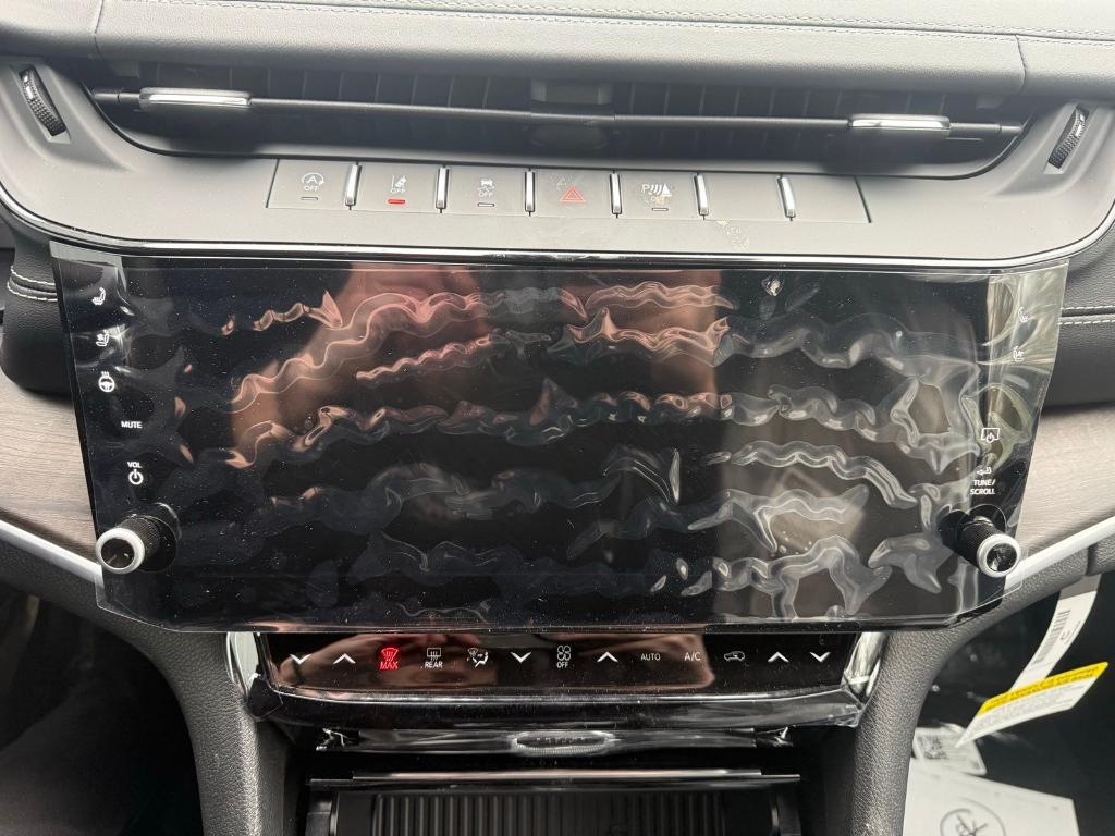 new 2026 Jeep Grand Cherokee car, priced at $59,485