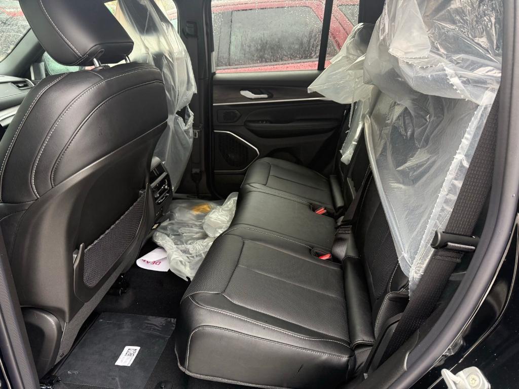 new 2026 Jeep Grand Cherokee car, priced at $59,485