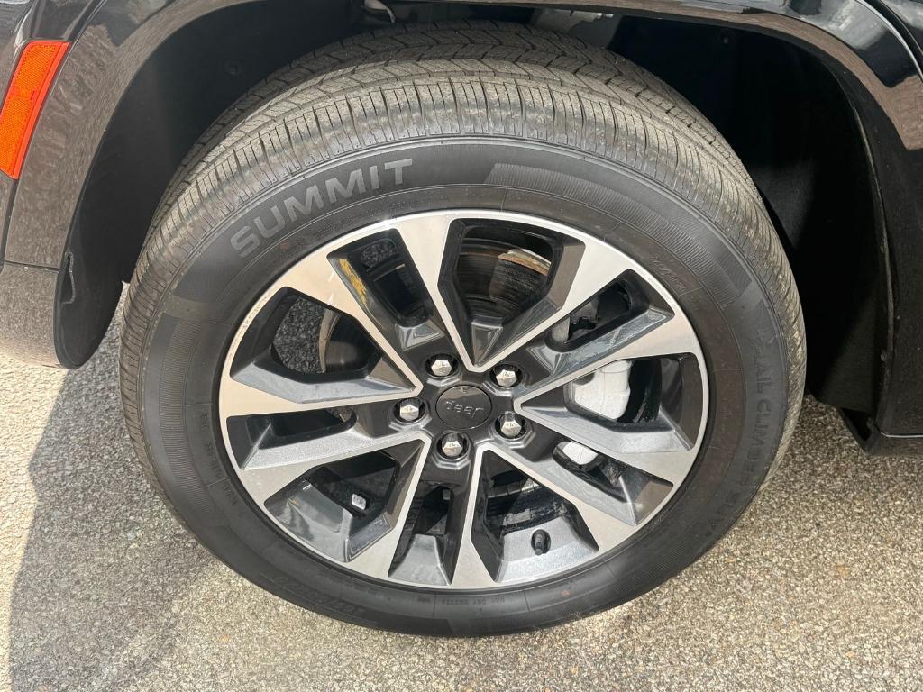 used 2022 Jeep Grand Cherokee car, priced at $32,142