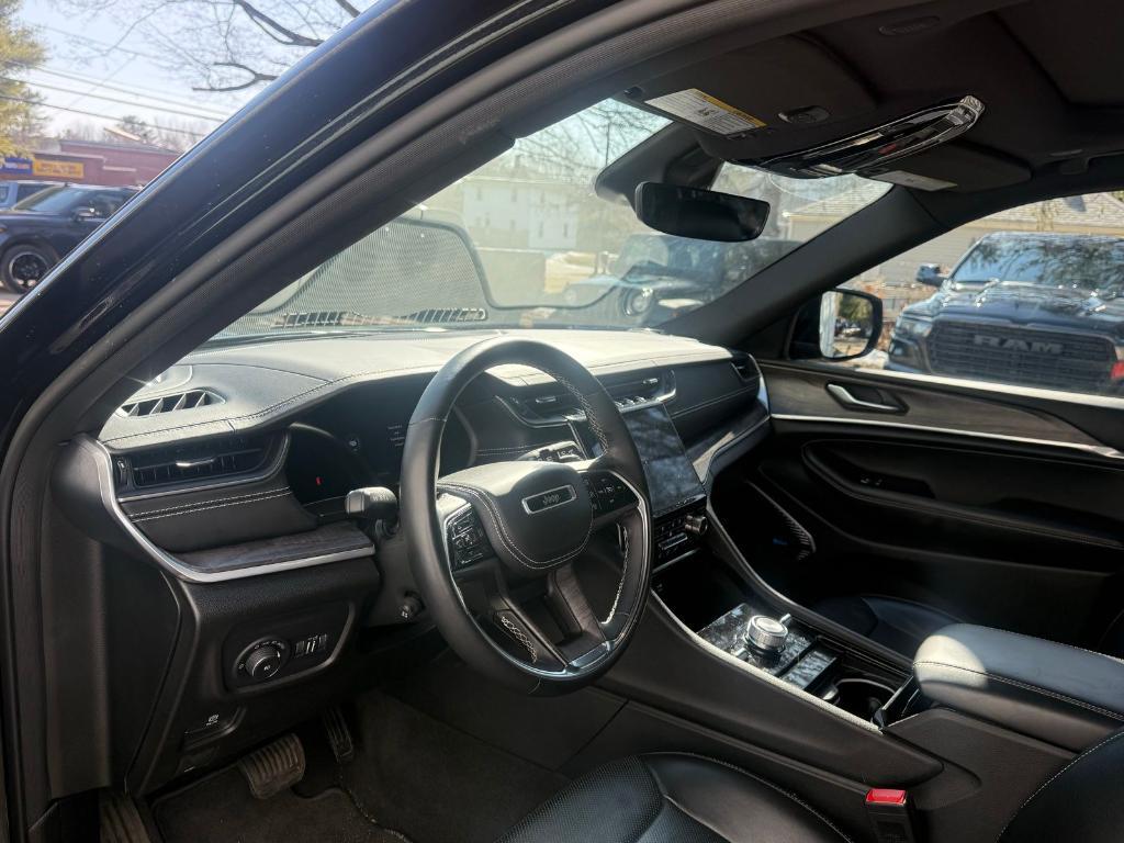 used 2022 Jeep Grand Cherokee car, priced at $32,142
