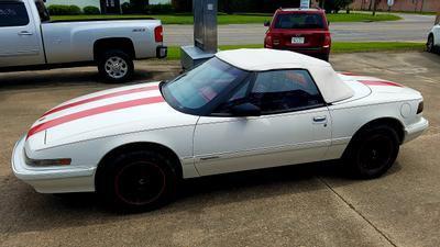 used 1991 Buick Reatta car, priced at $11,990