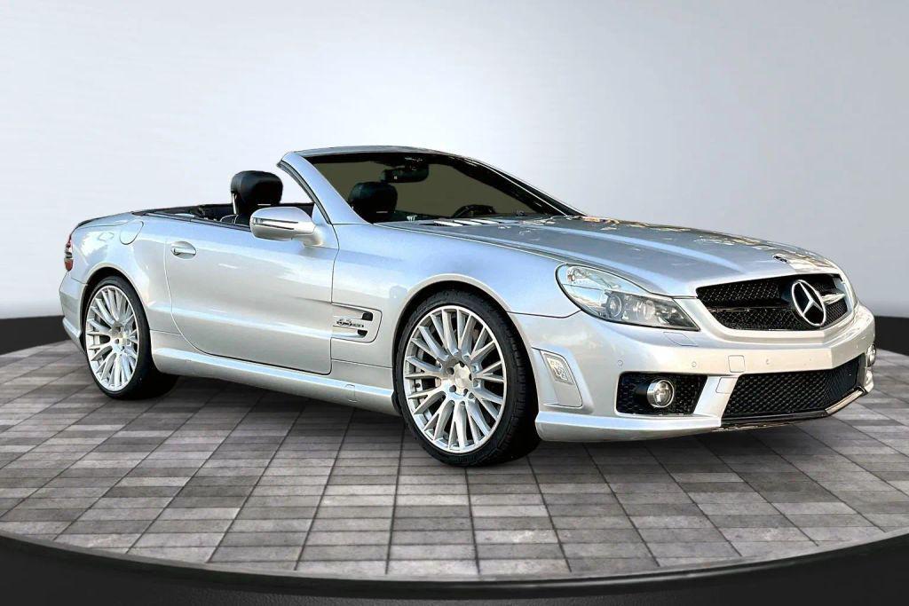 Mercedes-Benz SL view 3