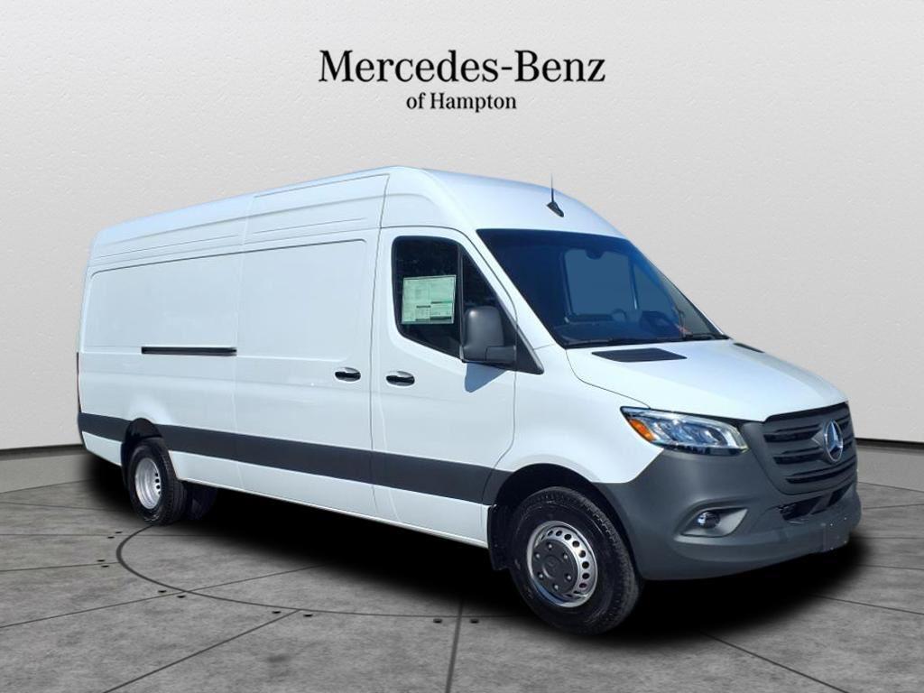 new 2025 Mercedes-Benz Sprinter 3500 car, priced at $74,517