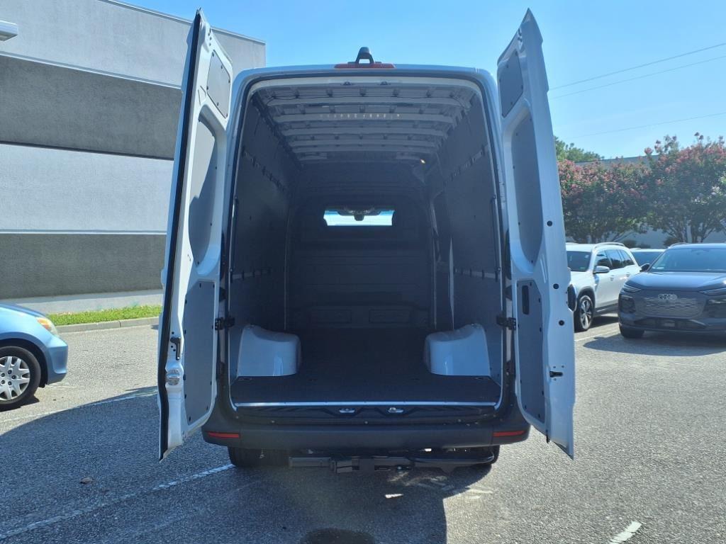 new 2025 Mercedes-Benz Sprinter 3500 car, priced at $74,517