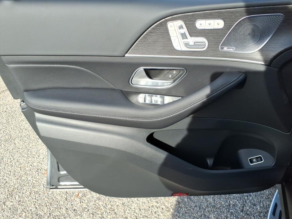 new 2026 Mercedes-Benz GLS 450 car, priced at $98,265