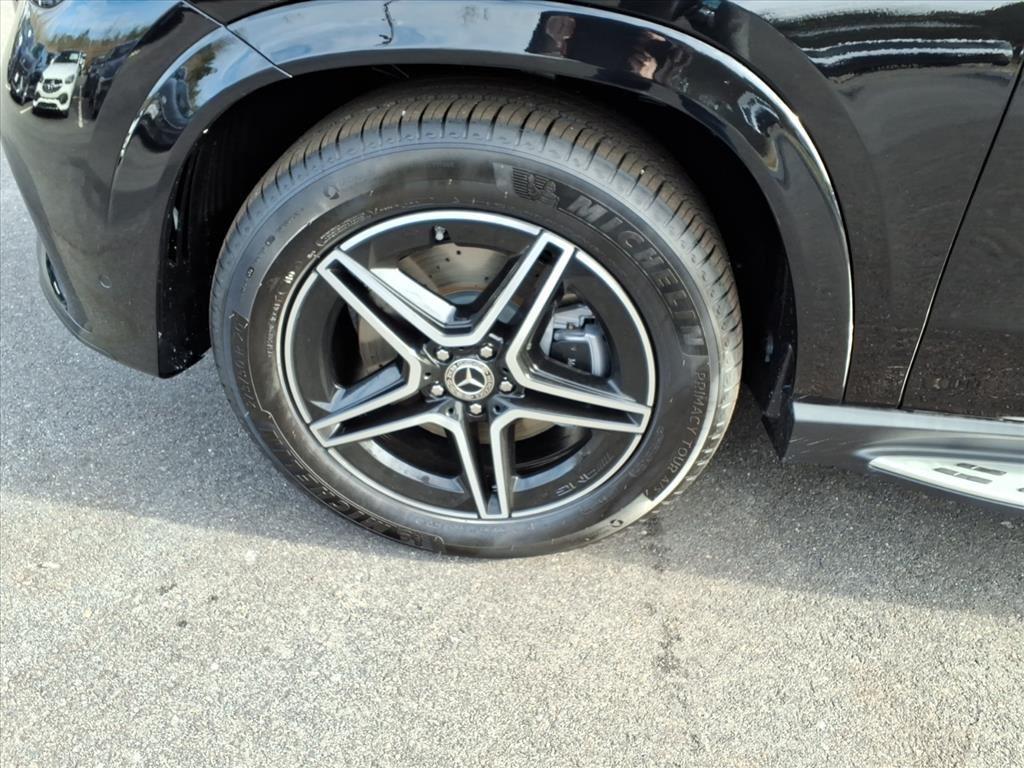 new 2026 Mercedes-Benz GLE 580 car, priced at $95,980