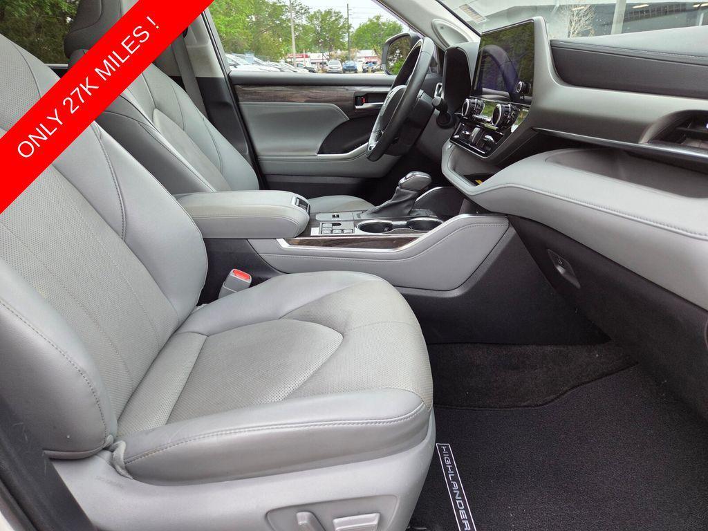used 2023 Toyota Highlander car, priced at $38,997