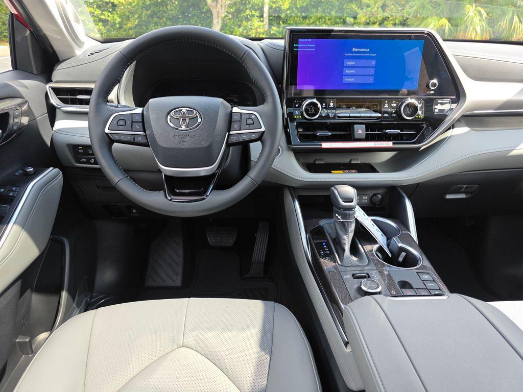 new 2026 Toyota Highlander car, priced at $55,059