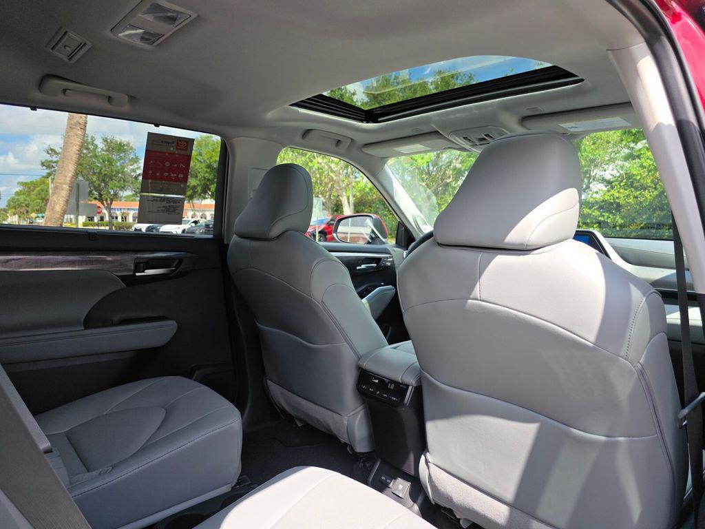 new 2026 Toyota Highlander car, priced at $55,059