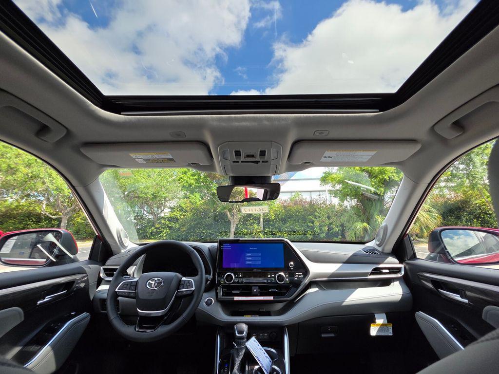 new 2026 Toyota Highlander car, priced at $55,059