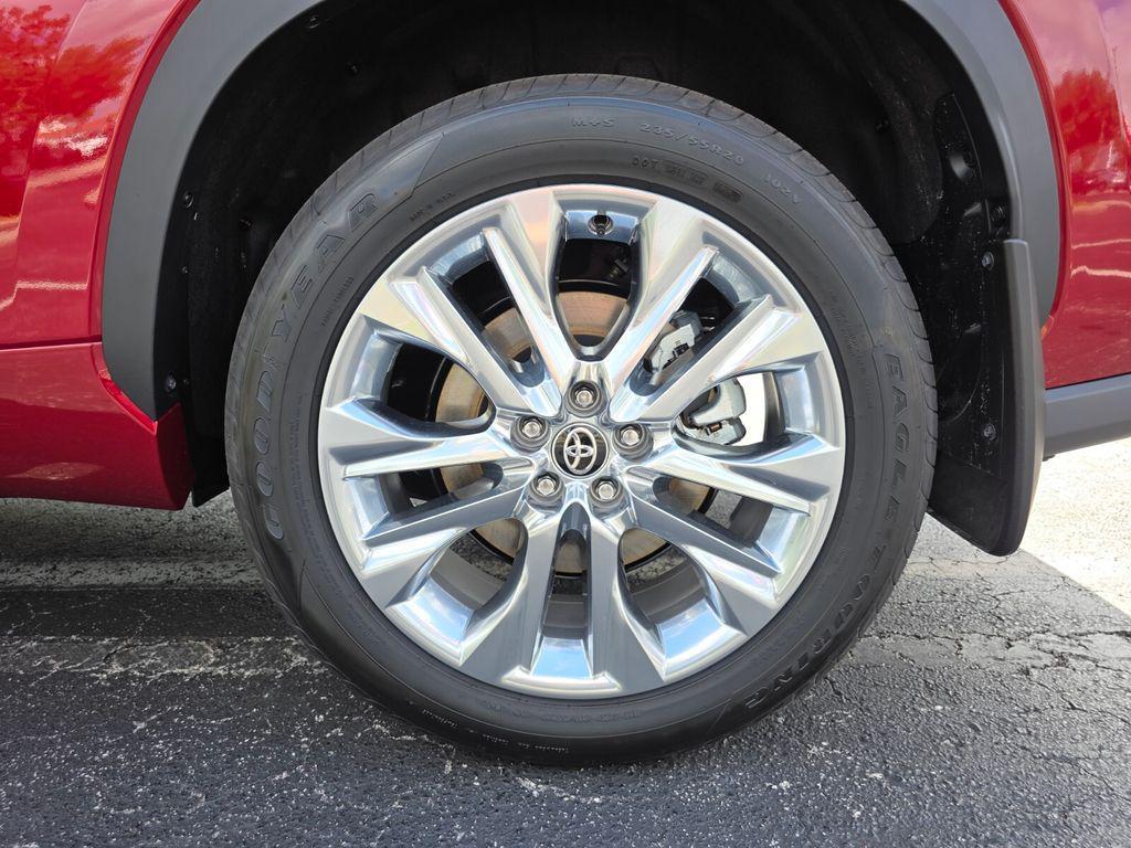 new 2026 Toyota Highlander car, priced at $55,059