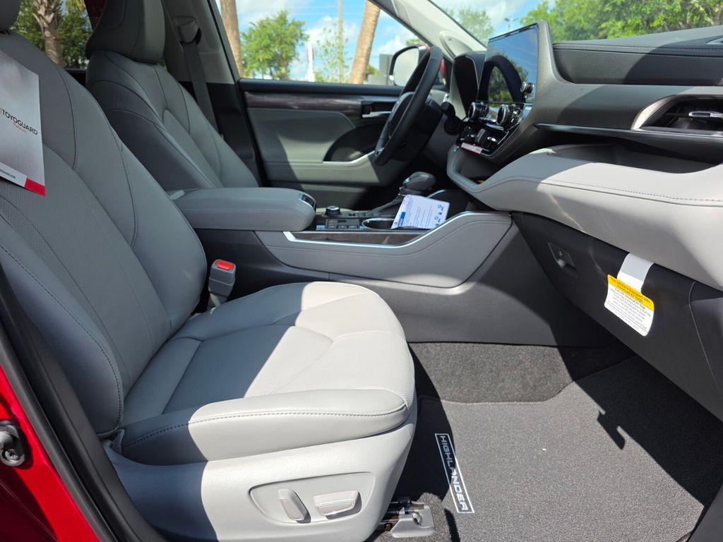 new 2026 Toyota Highlander car, priced at $55,059