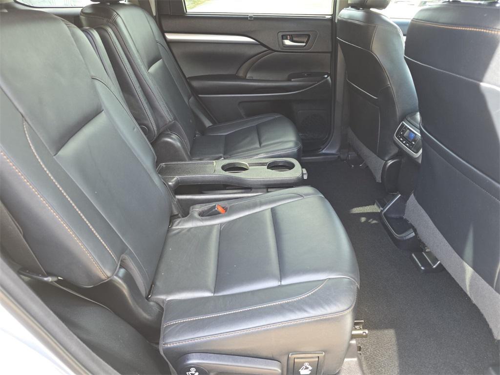 used 2017 Toyota Highlander car, priced at $17,592