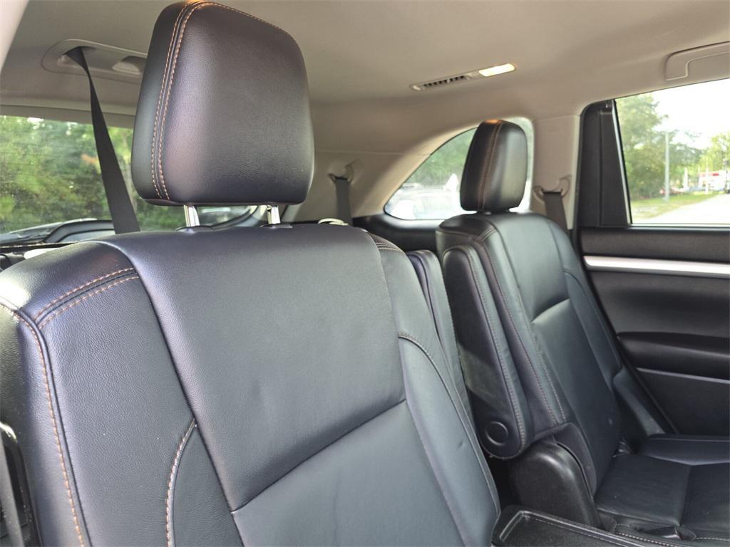 used 2017 Toyota Highlander car, priced at $17,592