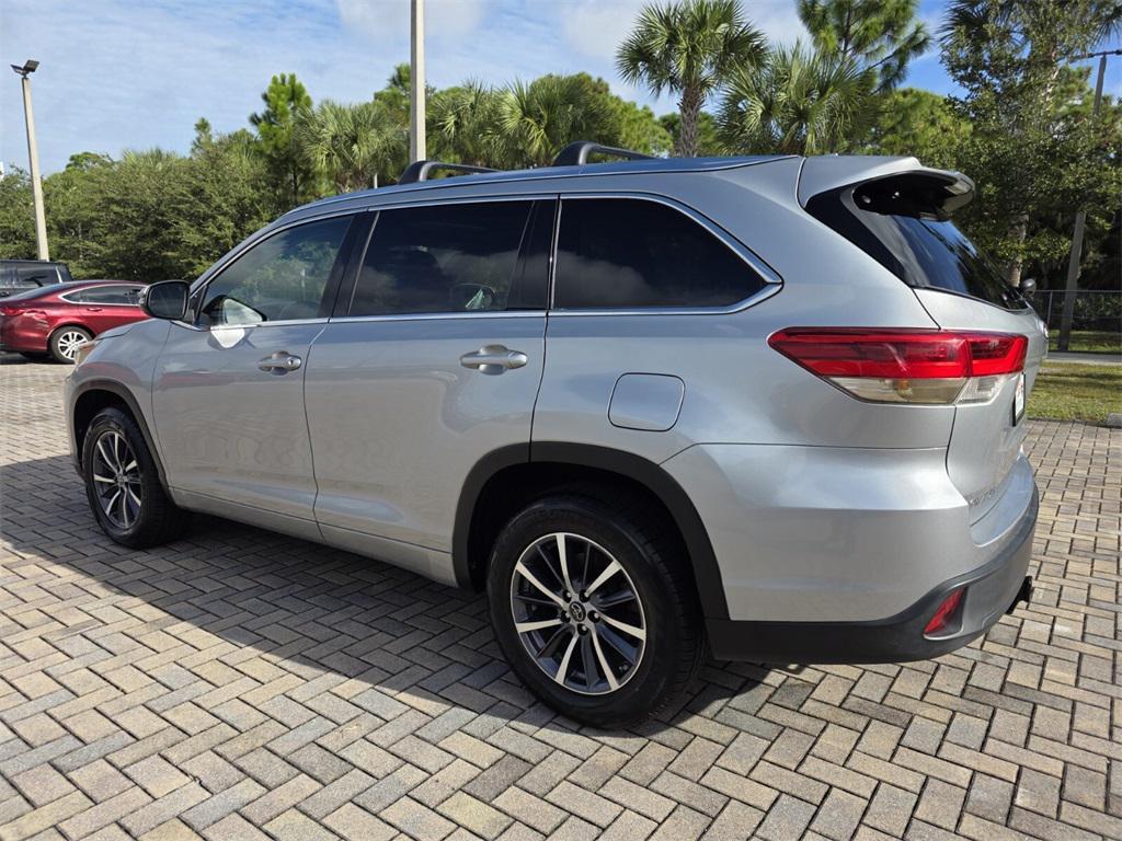 used 2017 Toyota Highlander car, priced at $17,592