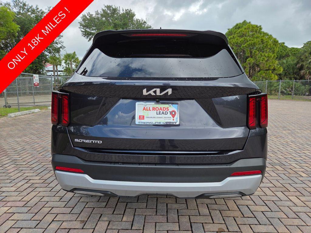 used 2025 Kia Sorento car, priced at $26,499