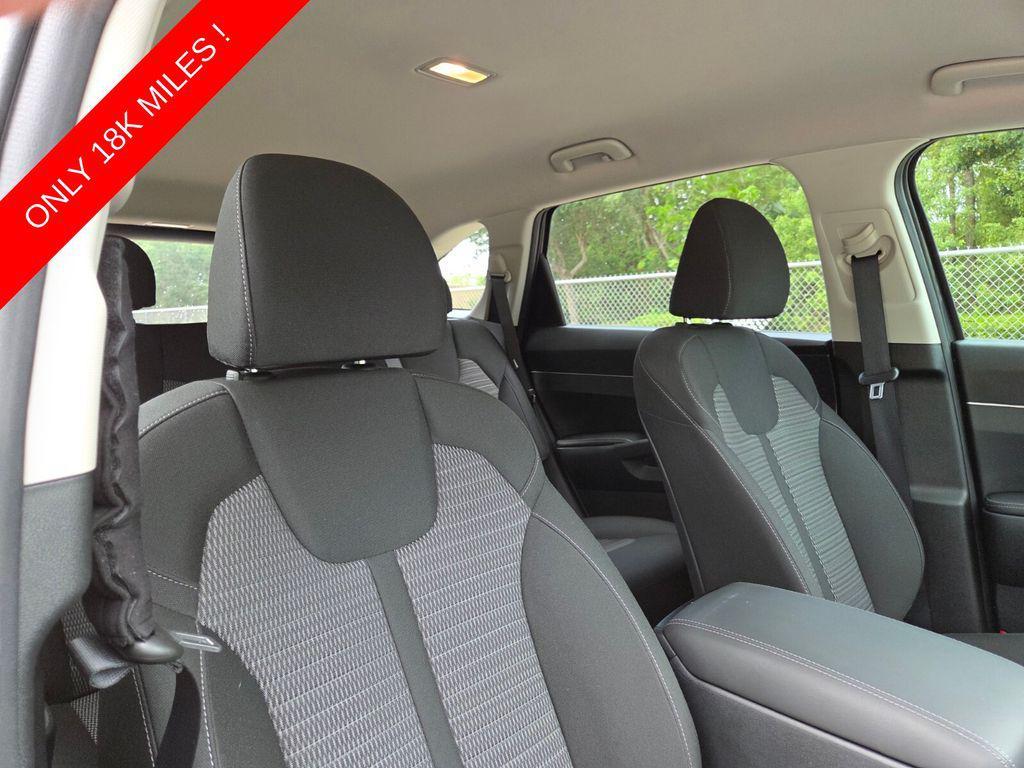 used 2025 Kia Sorento car, priced at $26,499