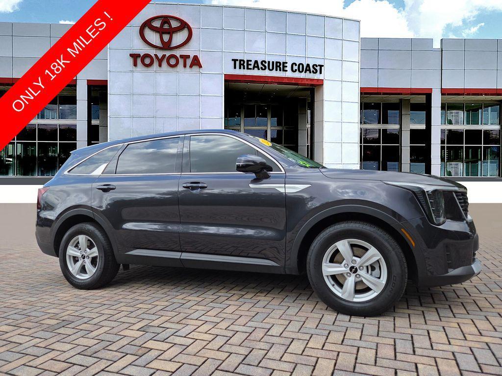 used 2025 Kia Sorento car, priced at $26,499