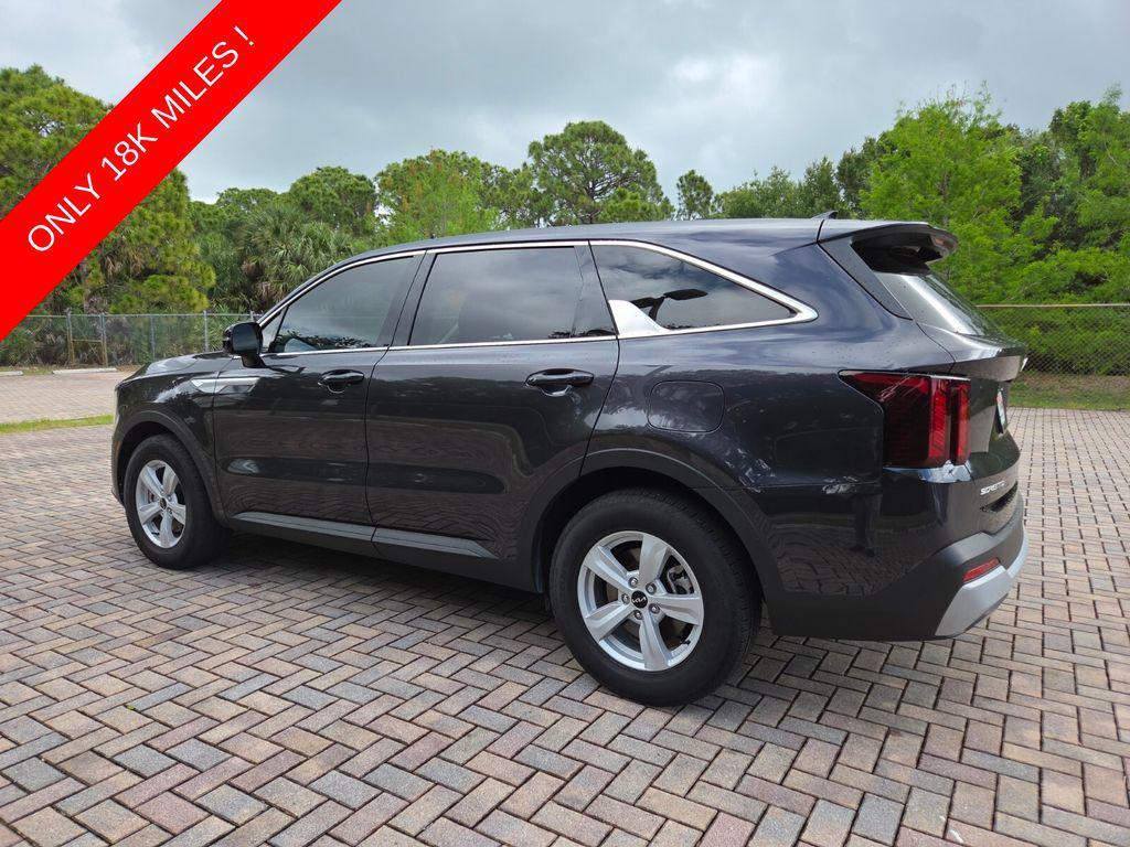 used 2025 Kia Sorento car, priced at $26,499