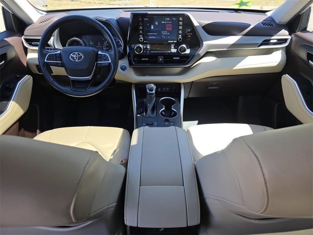 used 2022 Toyota Highlander Hybrid car, priced at $38,657