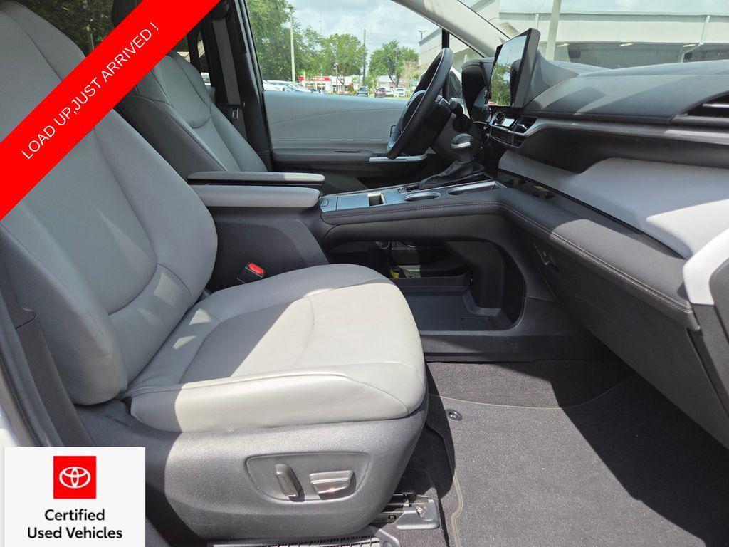 used 2025 Toyota Sienna car, priced at $45,172