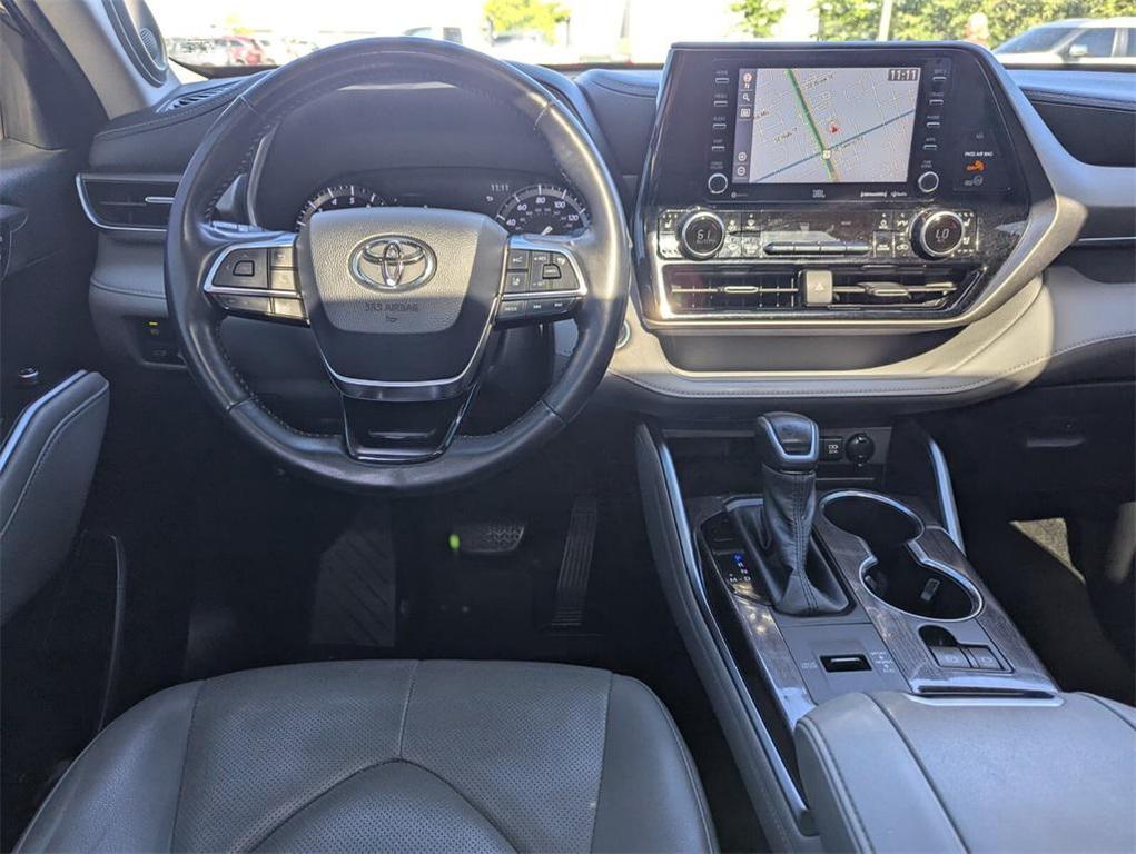 used 2020 Toyota Highlander car, priced at $22,976