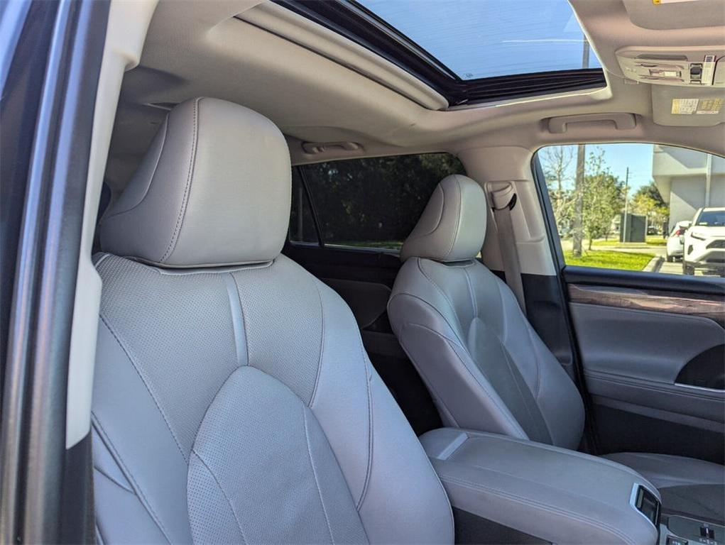 used 2020 Toyota Highlander car, priced at $22,976